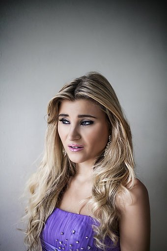 Model Portrait Retouching