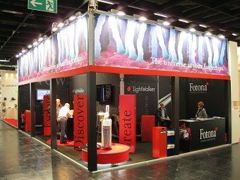 FOTONA stand