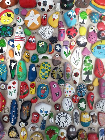 Living Pebbles