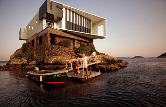 House on the rocks