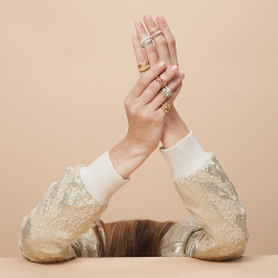 Jewelry photography for Allis