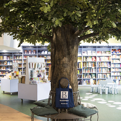 Blackwell's Shop Design - Westgate Centre, Oxford