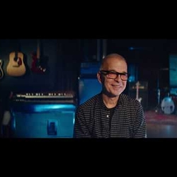 Tony Visconti listens to David Bowie - Space Oddity in 360RA