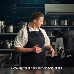 #MakeItPlant - Cow in the Kitchen