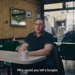 EE "Everyday Experts" Burglar