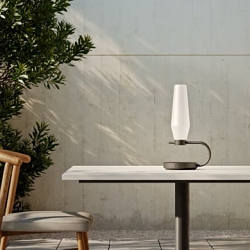 Flying Objects | Iggy Lamp Design