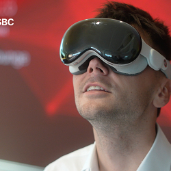 How HSBC is Using Apple Vision Pro to Visualize Quantum Computing