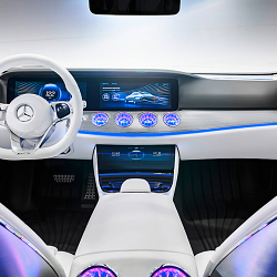UX/UI Design with Mercedes