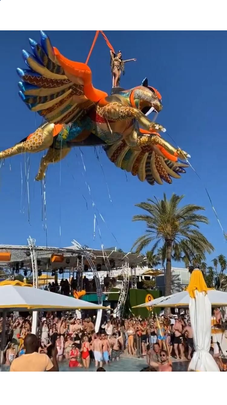 Saber tooth tiger by Studio Soüfflé for o'beach