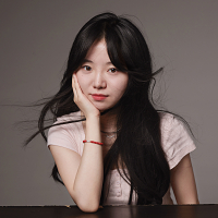 Jingyi Yu