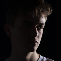Harry Andrews