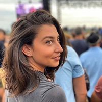 Andrea Minarro