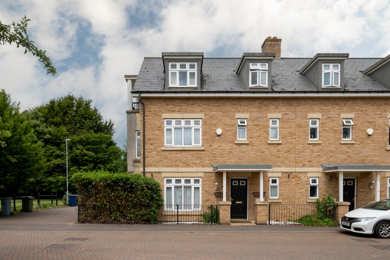 Pearl Close