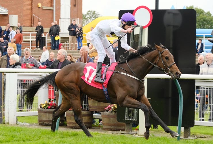 Summer sands 5 10 19 redcar 2yo trophy Tony Knapton webnews