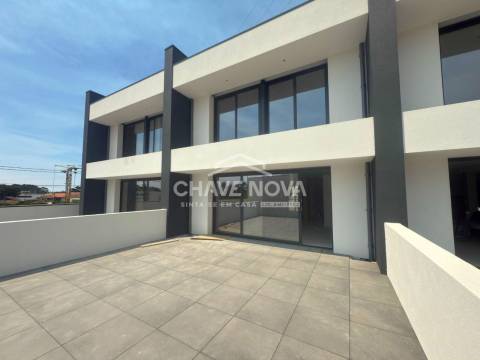 New 3-bedroom townhouse in Madalena