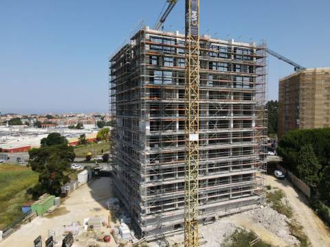 New 2 bedroom apartment with parking space in Santa Marinha (Gaiashopping)
