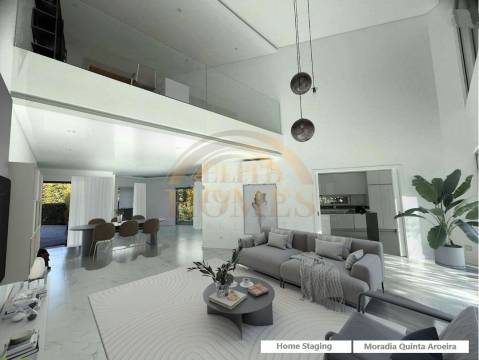 Villa in Almada