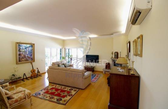 House in Faro