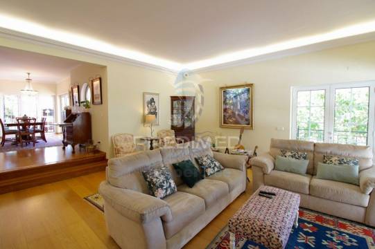 House in Faro