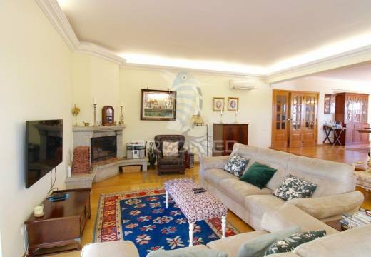 House in Faro