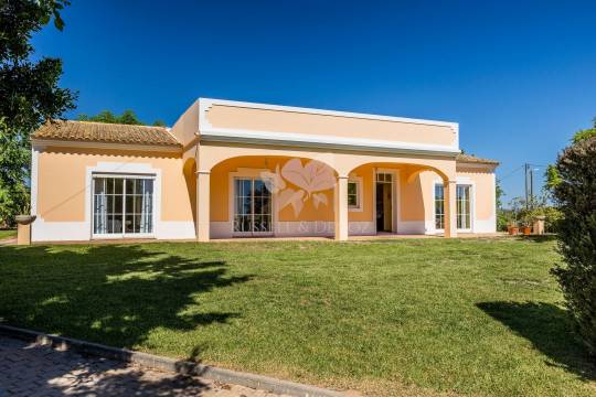 Villa in Olhão