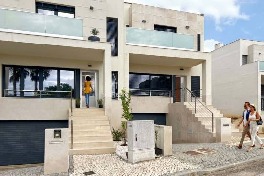 House in Faro