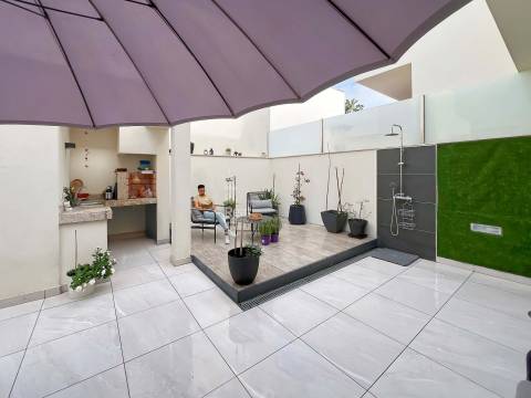 House in Faro