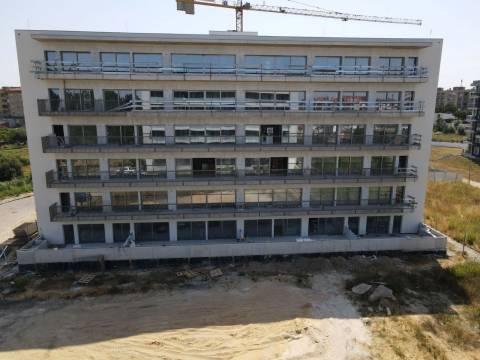 New 1 bedroom apartment with parking space in Canidelo