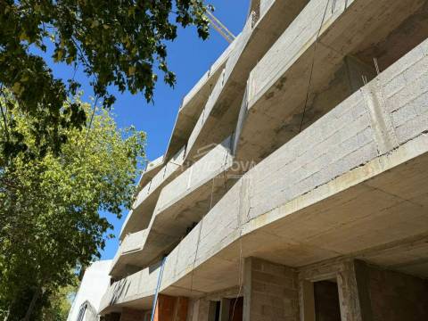Apartamento T3 duplex com 168,07 m², em Esgueira, Aveiro
