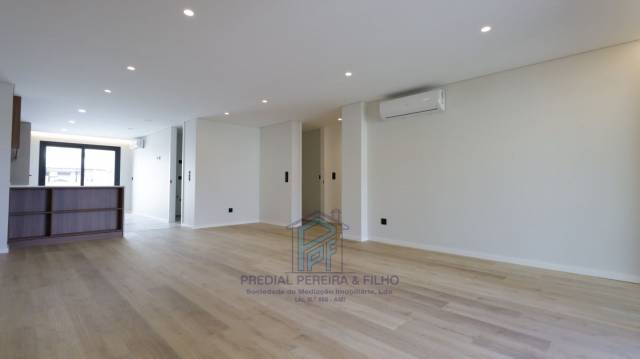 T3 Novo c/ Terraço - Rio Tinto / Venda Nova