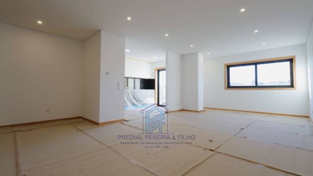 Apartamento T3 Novo- Rio Tinto / Centro
