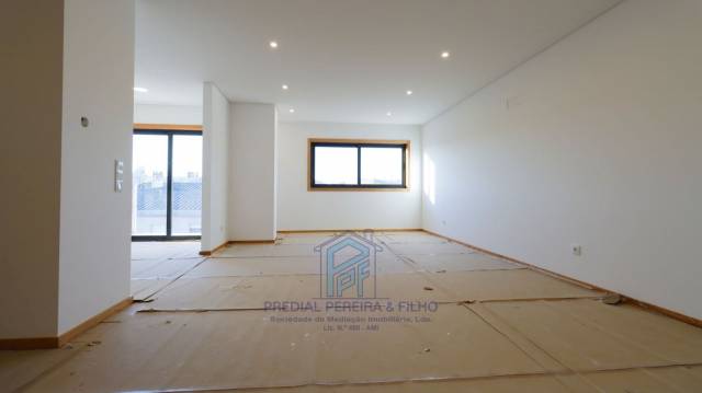 Apartamento T3 Novo- Rio Tinto / Centro