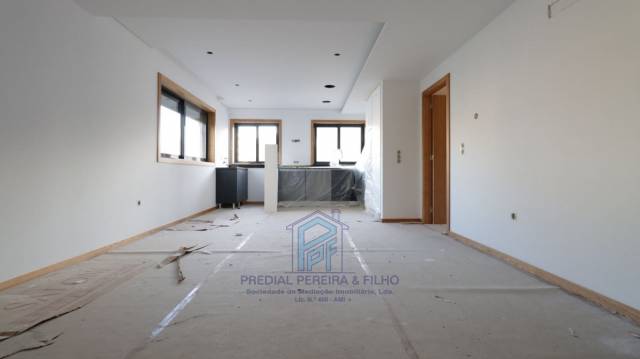 Apartamento T2 Novo- Rio Tinto / Centro