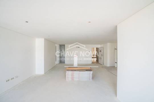 New 3-Bedroom Apartment w/ Double Garage Space in Santa Marinha (Coimbrões)