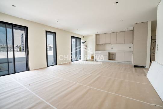 New Top Floor 3 Bedroom Apartment w/ Terrace and Garage Box in Santa Marinha (Coimbrões)