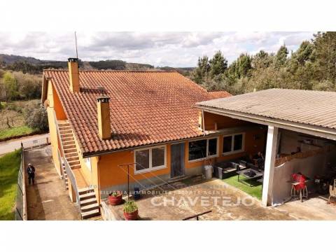 Villa in Figueiró dos Vinhos