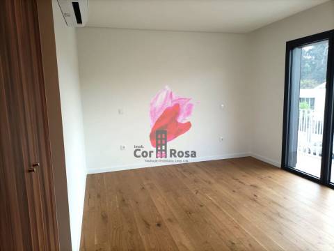 Moradia T4 ( 3 suites) individual com Piscina - Ponte