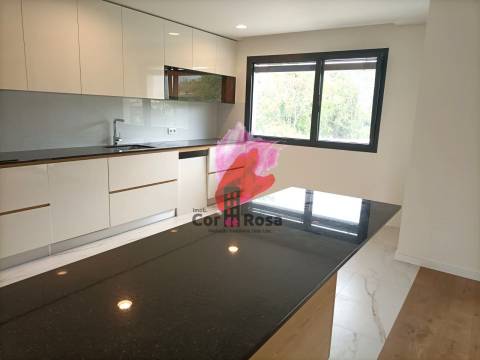 Moradia T4 ( 3 suites) individual com Piscina - Ponte