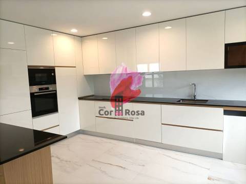 Moradia T4 ( 3 suites) individual com Piscina - Ponte