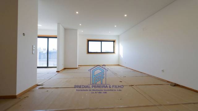 Apartamento T3 Novo- Rio Tinto / Centro