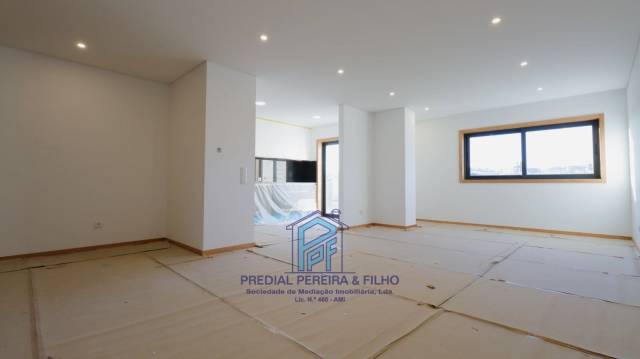 Apartamento T3 Novo- Rio Tinto / Centro
