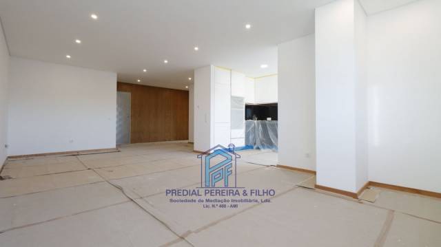Apartamento T3 Novo- Rio Tinto / Centro