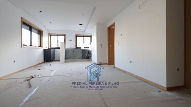 Apartamento T2 Novo- Rio Tinto / Centro