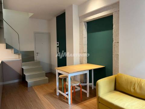T0+1; Duplex, novo; Porto, Praça de Carlos Alberto