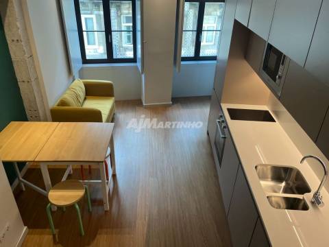 T0+1; Duplex, novo; Porto, Praça de Carlos Alberto