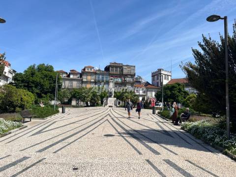 T0+1; Duplex, novo; Porto, Praça de Carlos Alberto