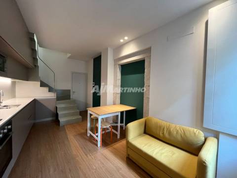 T0+1; Duplex, novo; Porto, Praça de Carlos Alberto