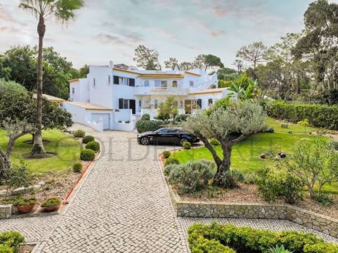 Villa in Loulé