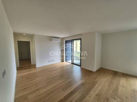 T2 Novo a 2Km da Praia de Lavadores | Empreendimento Le Parc