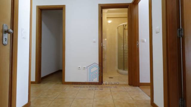 Apartamento T2+1 C/Terraço - Serra do Pilar / V. N. de Gaia